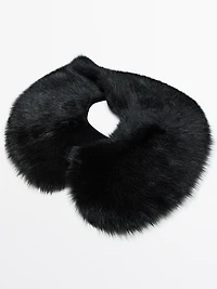 Lambskin collar