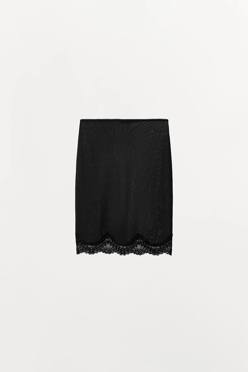 LACE-TRIMMED LINING SKIRT