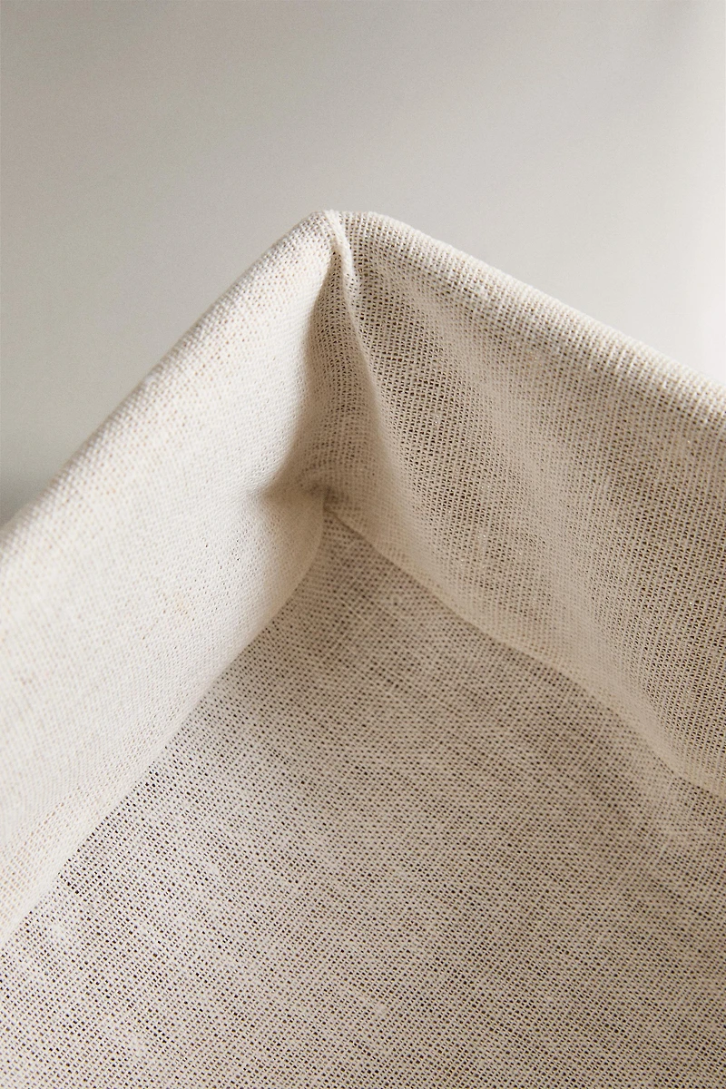 SQUARE FABRIC-LINED BASKET