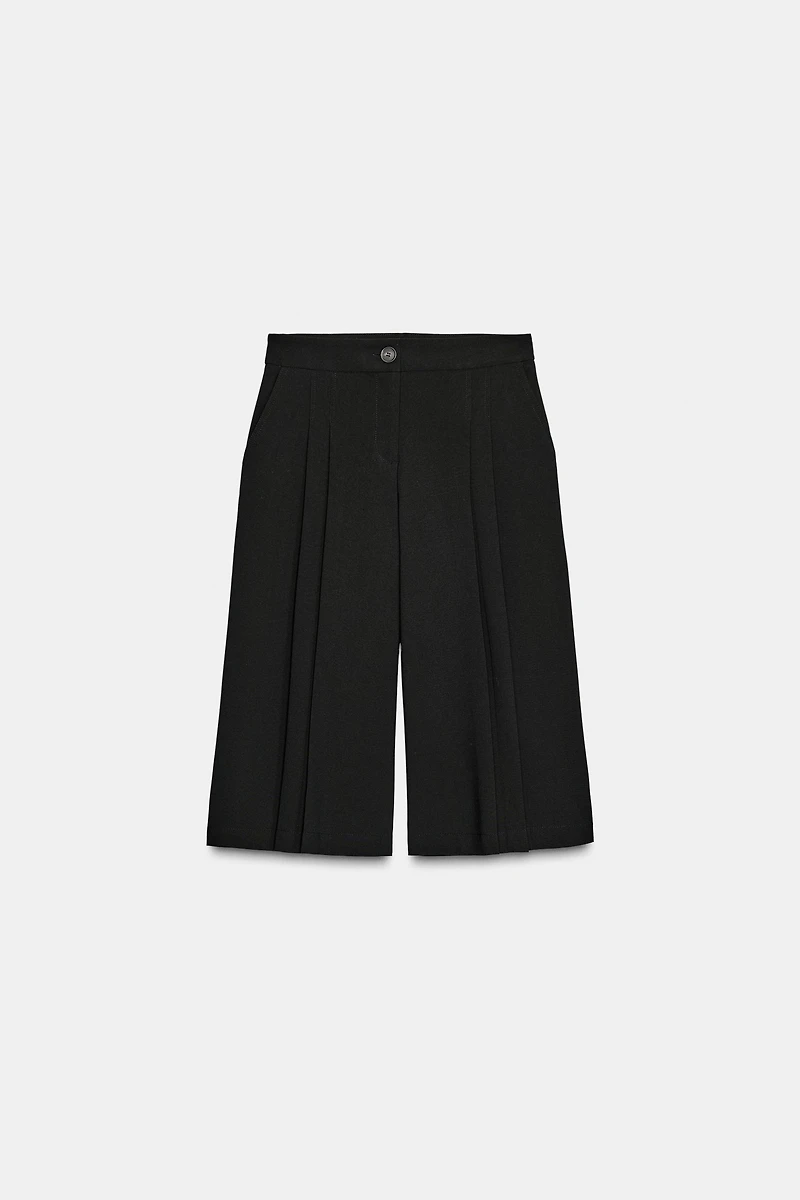 PLEATED LONG SHORTS