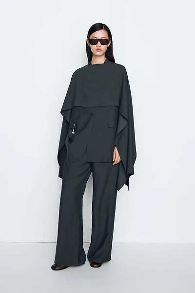 Flowing asymmetric total look cape - STUDIO
