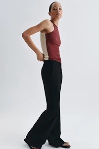 SLEEVELESS TOP