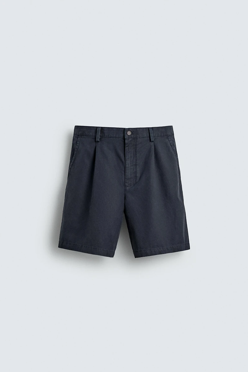 SHORT REGULAR FIT À PLIS