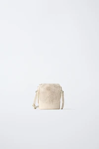 FAUX FUR BUCKET BAG