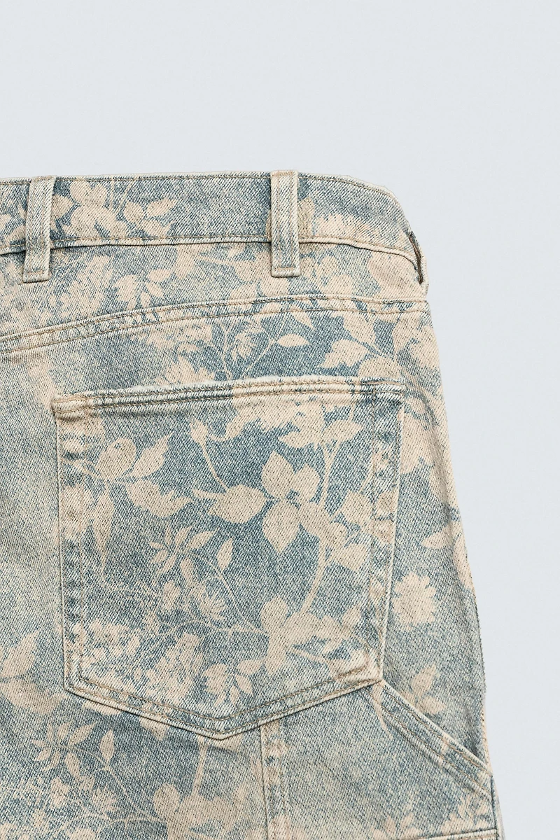 FLORAL PRINT CARPENTER POCKET SHORTS