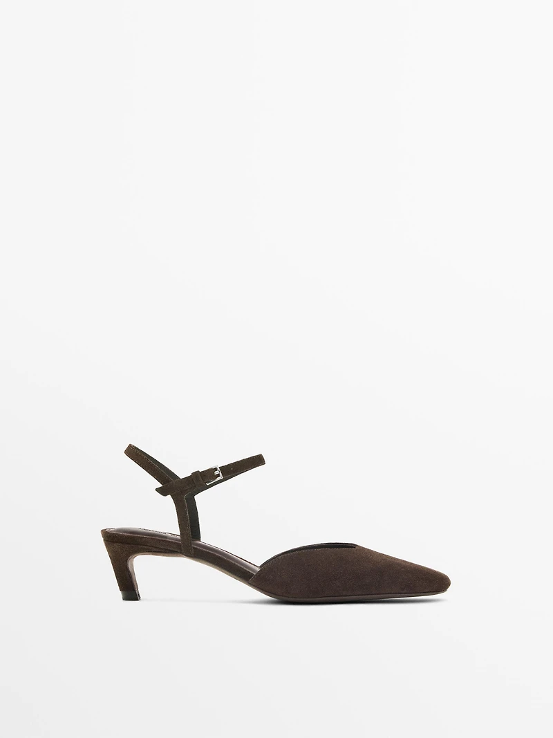 Split leather heeled shoes