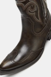 COWBOY BOOTS
