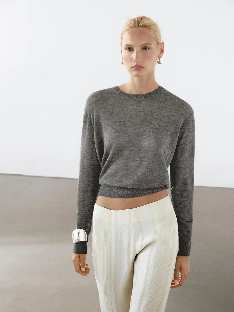 100% cashmere fine knit sweater
