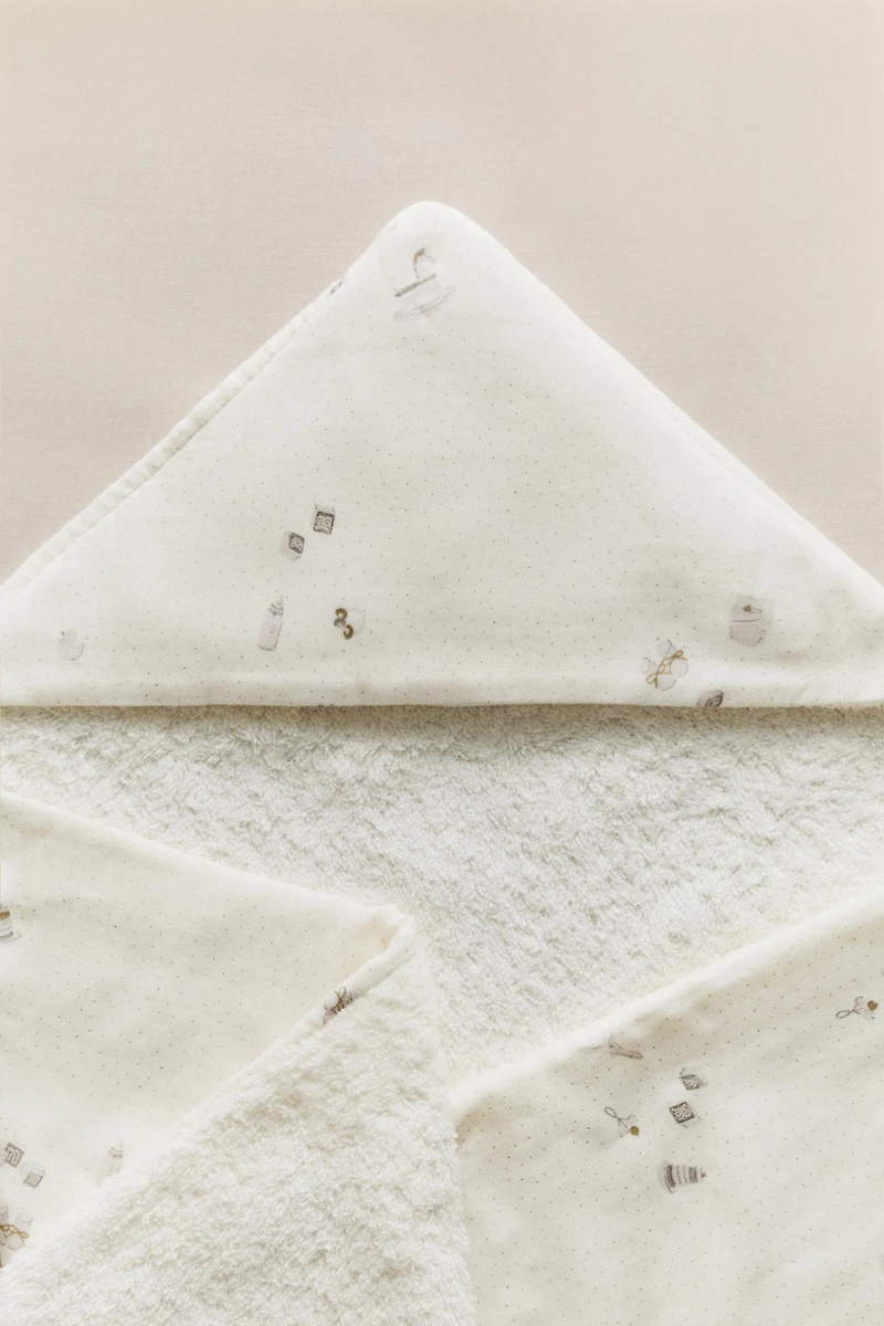 HOODED BABY BATH TOWEL