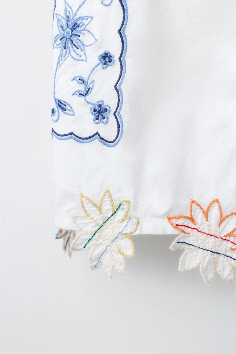 TOP BRODERIES PATCHWORK