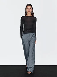 Lightweight t-shirt with collar detail