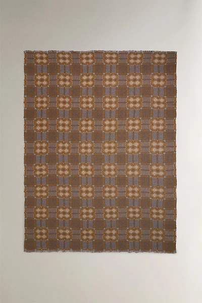 GEOMETRIC DESIGN BLANKET