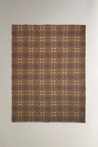 GEOMETRIC DESIGN BLANKET