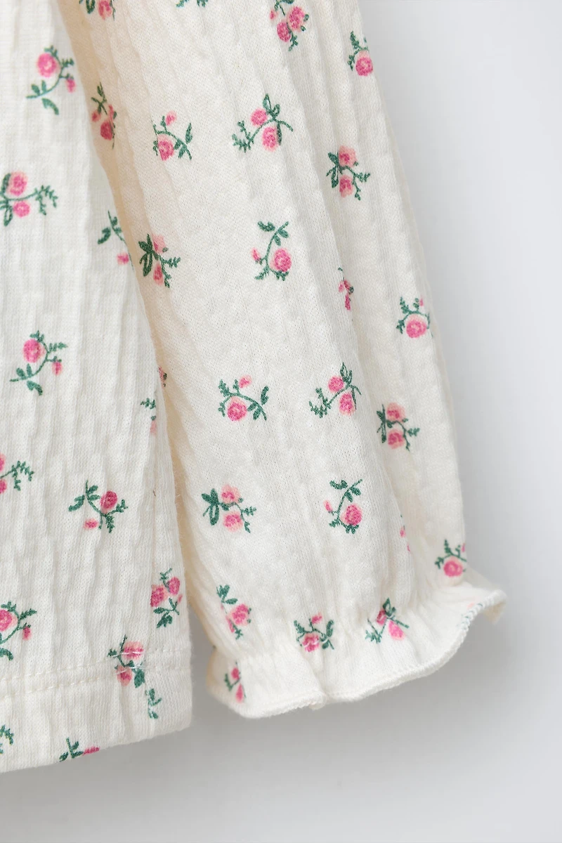 TEXTURED FLORAL T-SHIRT