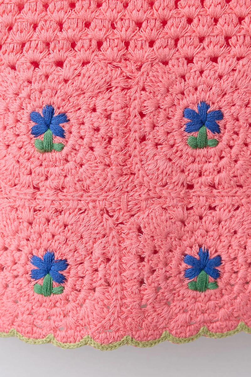 EMBROIDERED CROCHET KNIT TOP