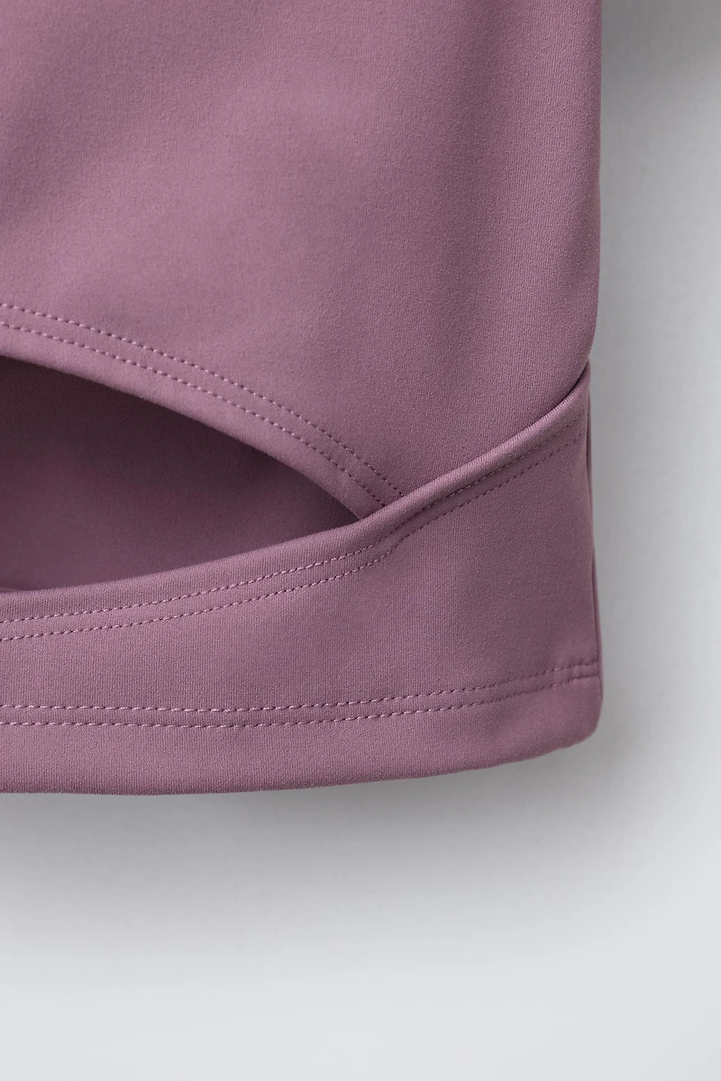 CUT-OUT T-SHIRT