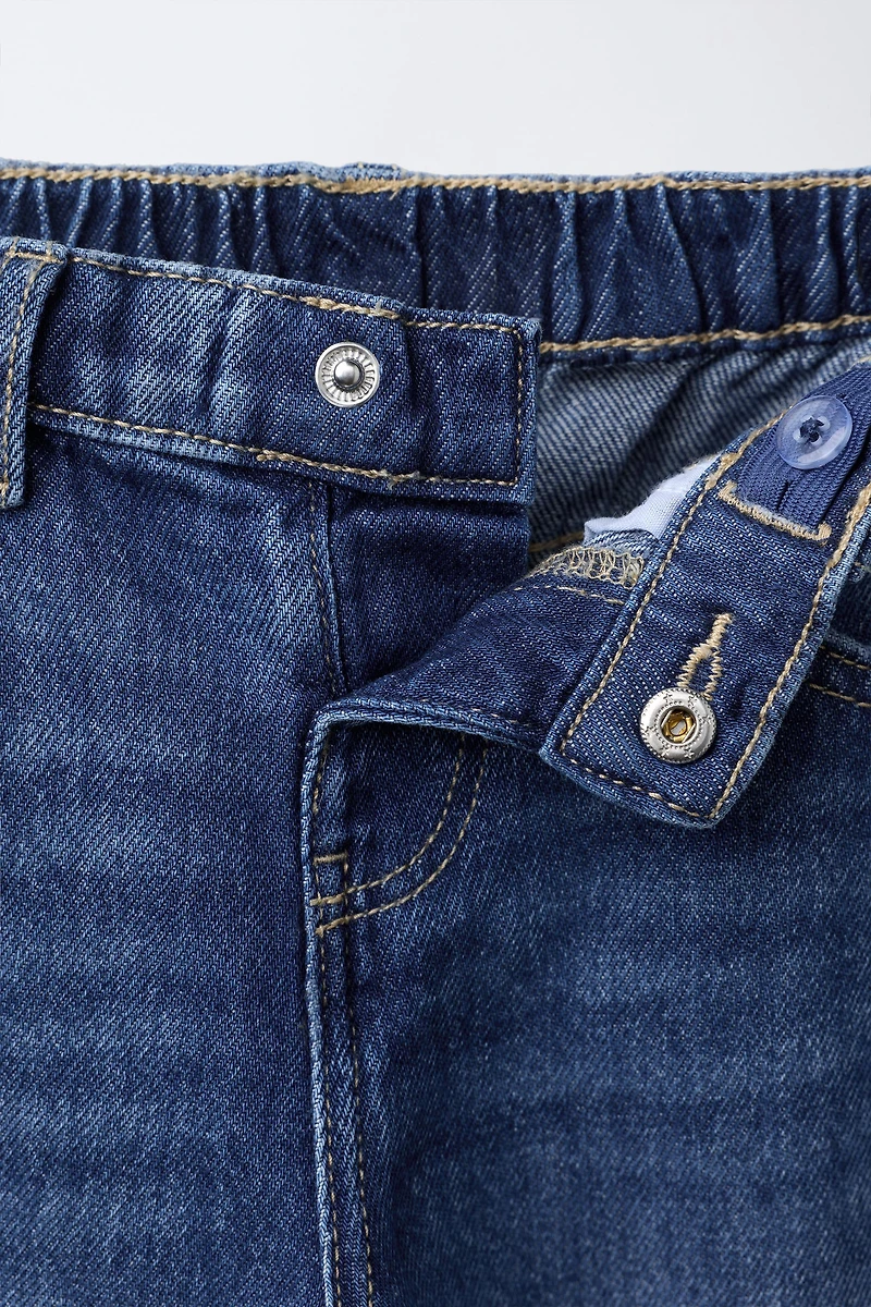 WIDE LEG JEANS WITH STAR ANIMAL PRINT PATCHES