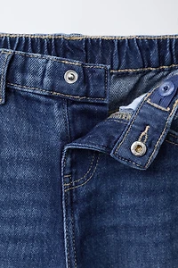 WIDE LEG JEANS WITH STAR ANIMAL PRINT PATCHES