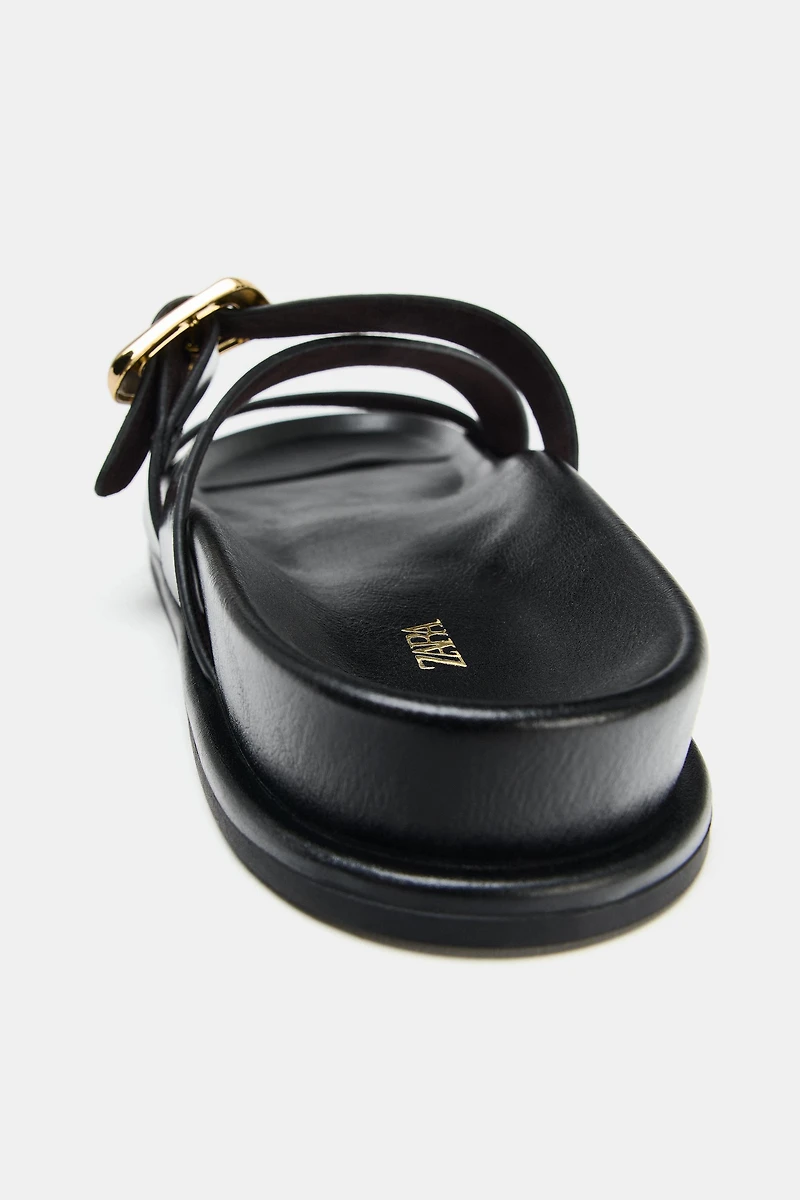 FLAT BUCKLE SANDALS