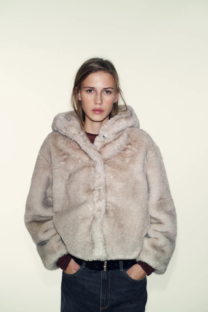 SHORT FAUX FUR HOODIE COAT