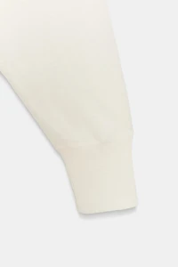 PULL EN MAILLE AVEC COL V