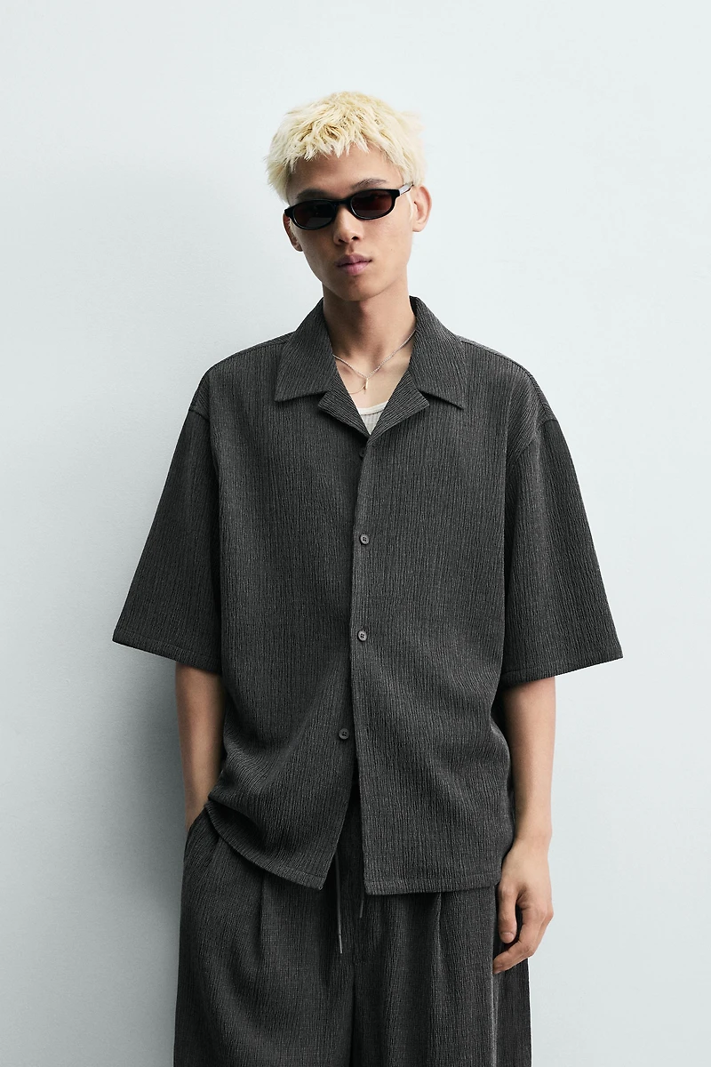 EMBOSSED RELAXED FIT SHIRT