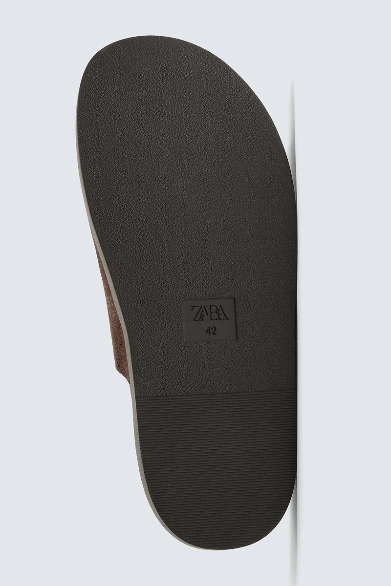 LEATHER SANDALS
