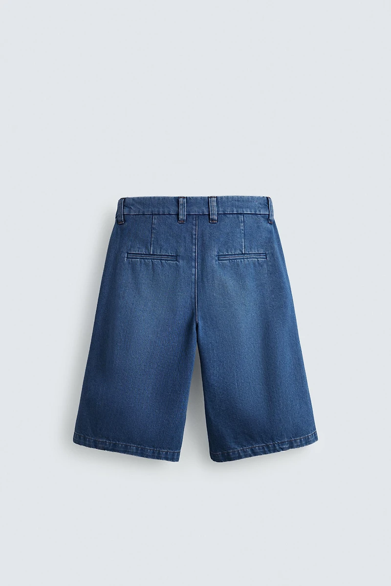 RELAXED FIT PLEATED DENIM SHORTS