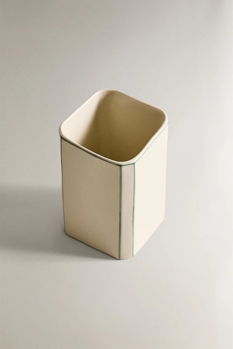 OCTAGONAL TOOTHBRUSH HOLDER