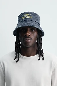 CONTRAST EMBROIDERED WASHED BUCKET HAT