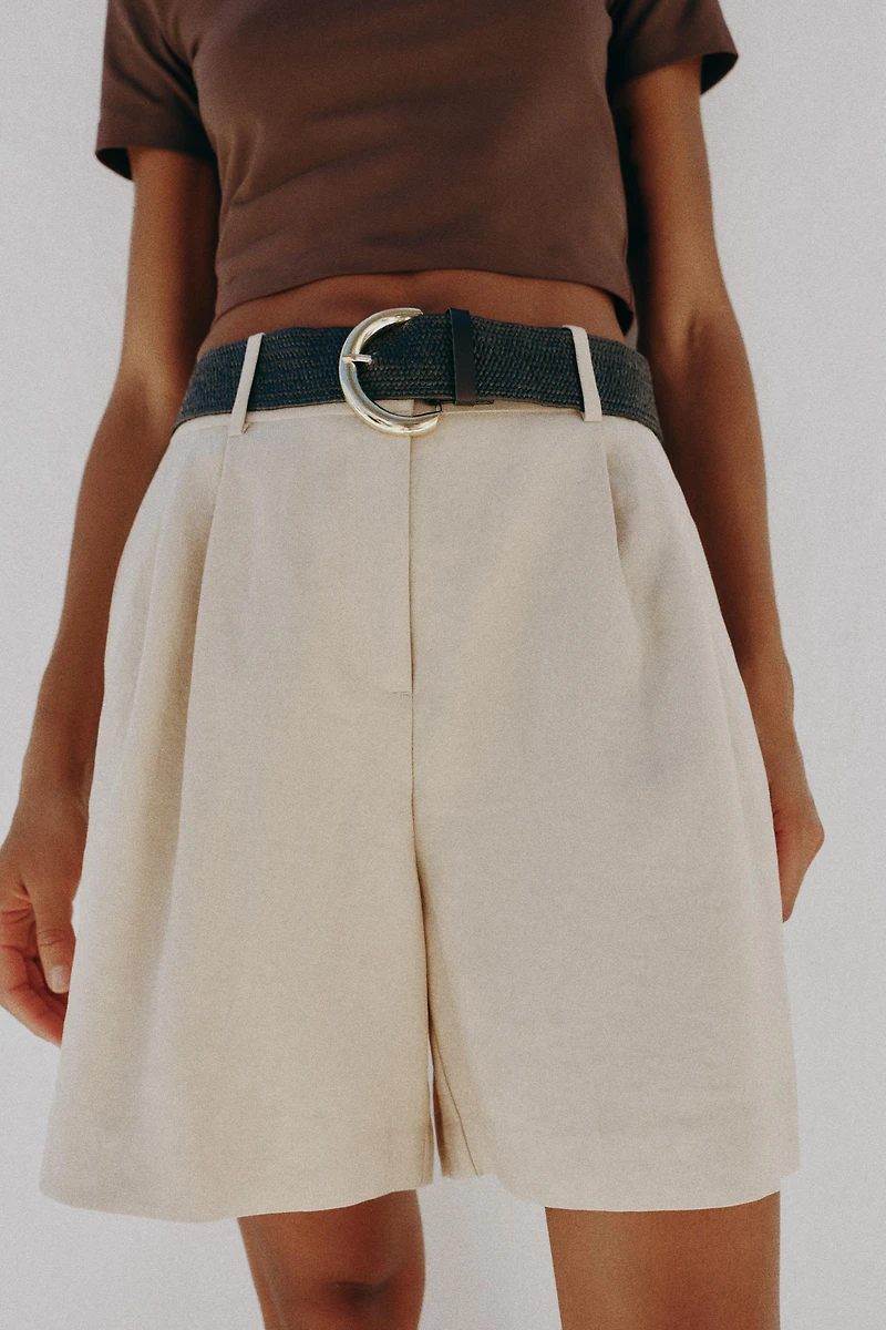 PLEATED BELTED SHORTS