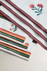SET OF FLORAL PAPER NAPKINS (SET OF 15)