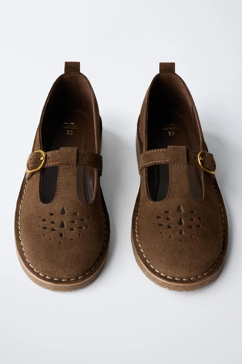 CHAUSSURES EN CUIR T