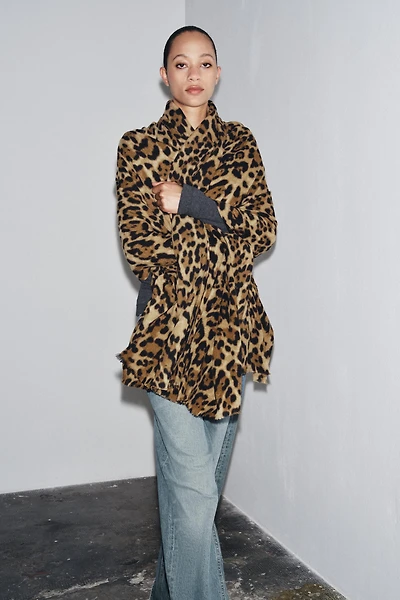 ANIMAL PRINT SCARF