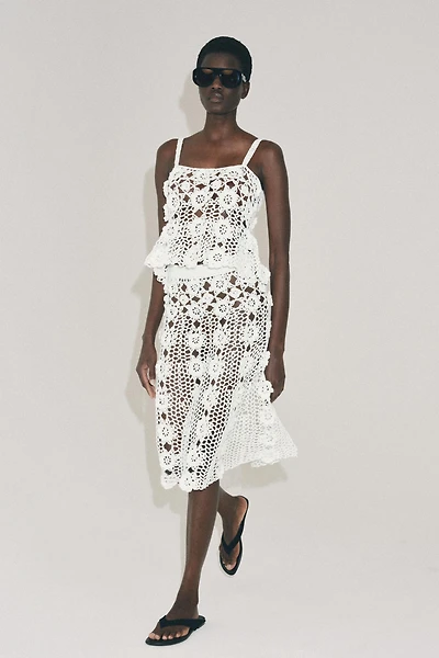 TOP EN CROCHET À FLEURS