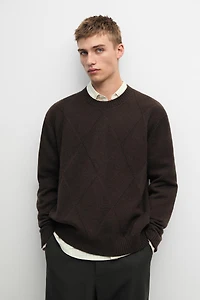 Cashmere wool blend knit sweater with crew neck
