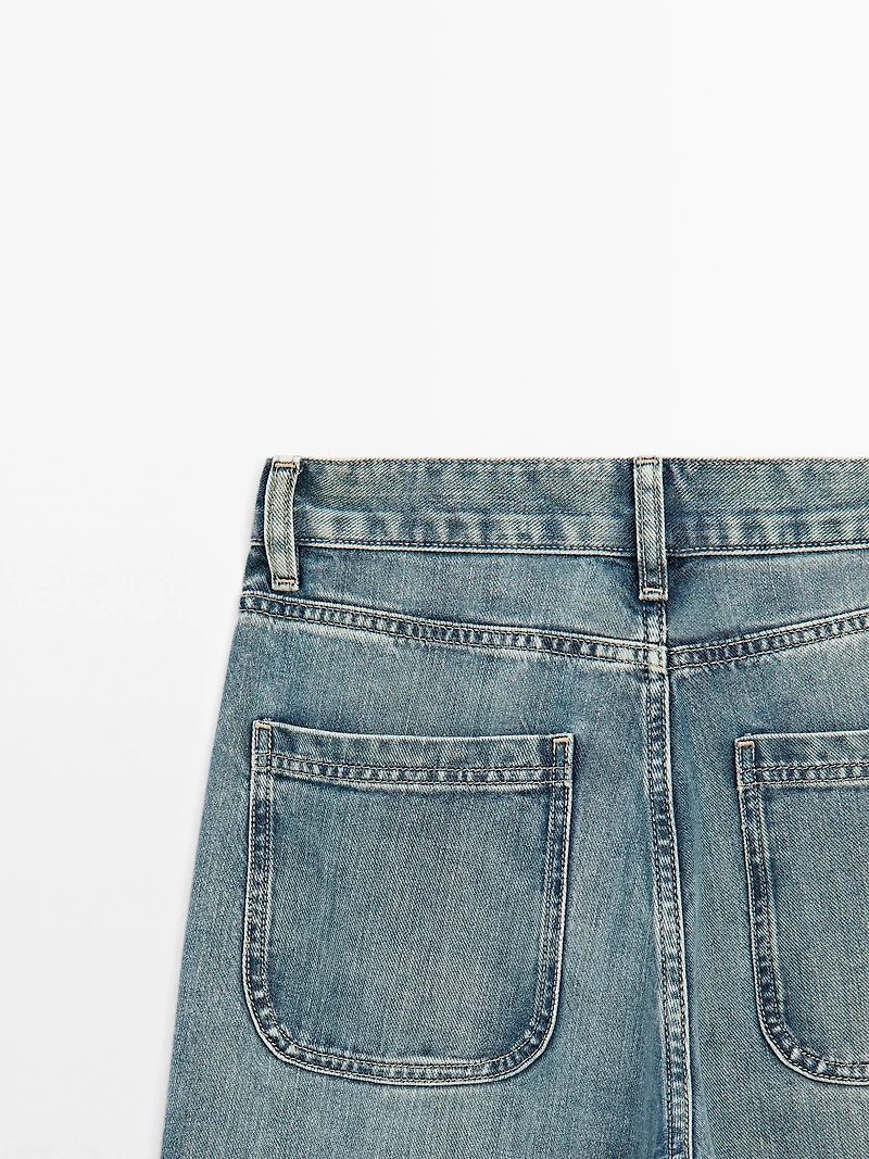 High-waist wide-leg jeans