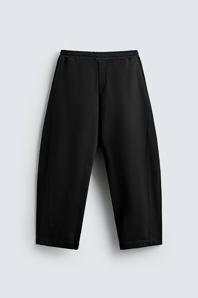 BALLOON PANTS WITH TWISTED SEAMS