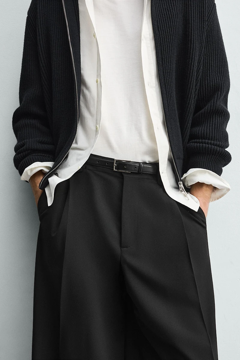 PLEATED WIDE FIT PANTS