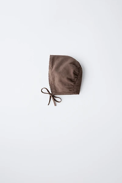 EMBROIDERED LACE BONNET