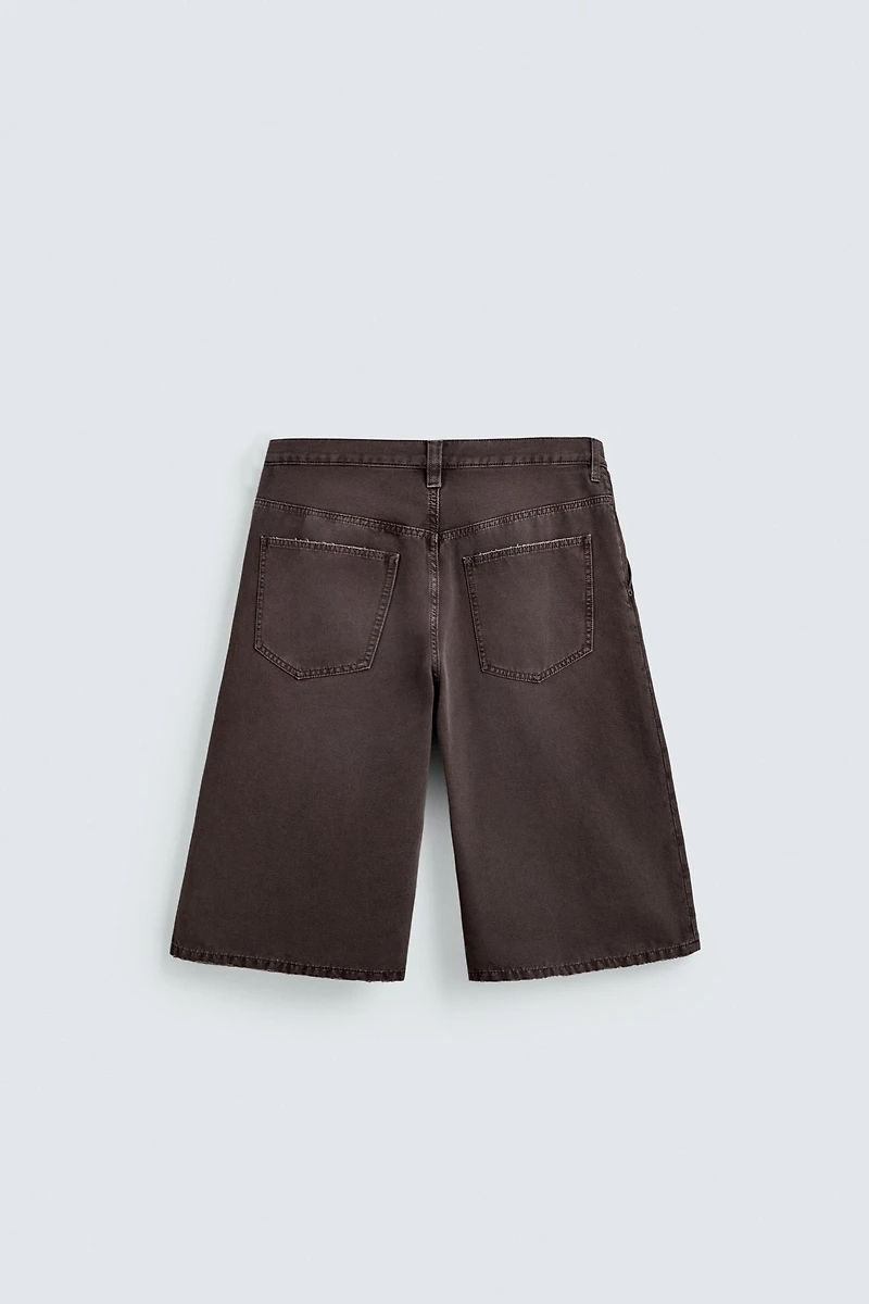 BERMUDA EN JEAN COUPE RELAX