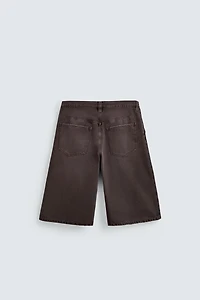 BERMUDA EN JEAN COUPE RELAX