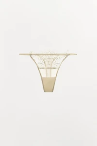 TANGA EN DENTELLE