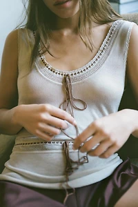 CONTRAST KNIT TOP