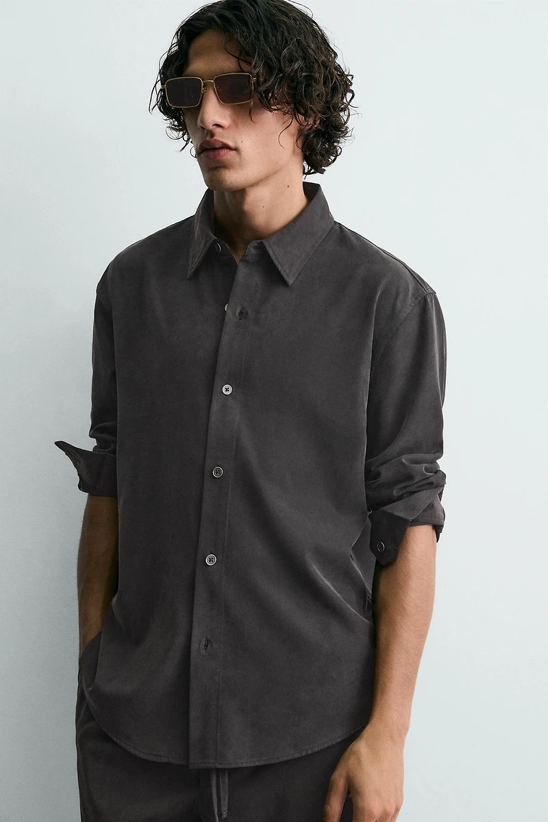 RELAXED FIT FLOWY SHIRT
