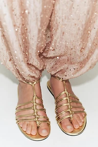 METALLIC EFFECT FLAT SANDALS
