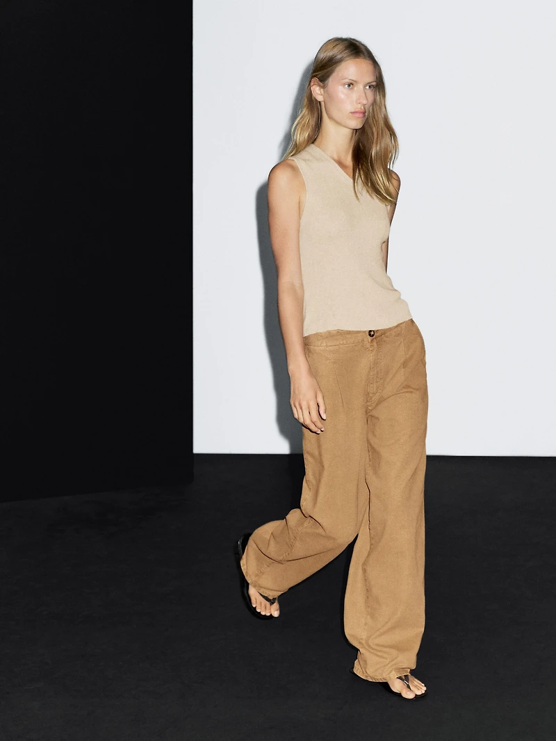 Relaxed fit high-waist trousers