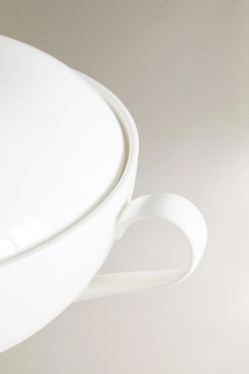 BONE CHINA TUREEN