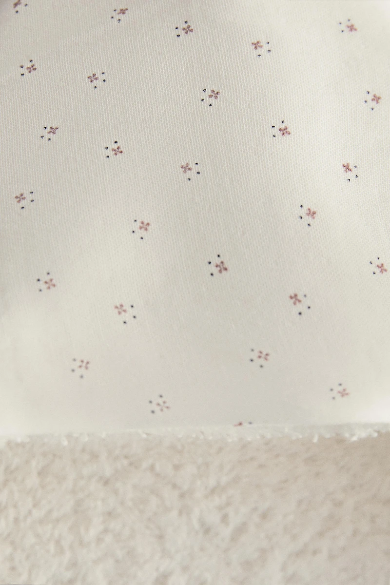 MUSLIN HOODED BABY TOWEL WITH FLORAL DESIGN