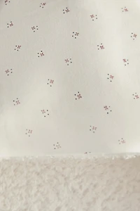 MUSLIN HOODED BABY TOWEL WITH FLORAL DESIGN